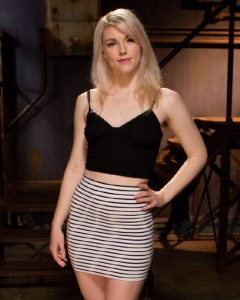 Элла Нова